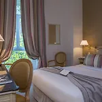 West End Promenade Hotel