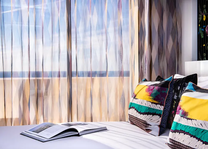 West End Promenade 4* Nice