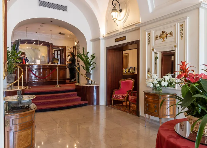 West End Promenade Hotel 4*