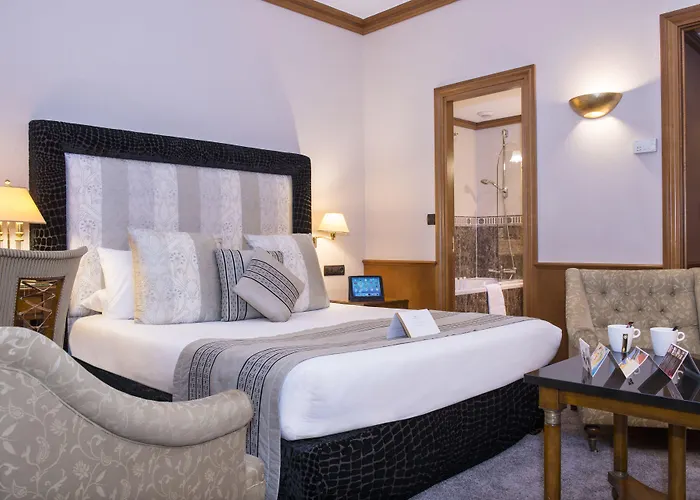 West End Promenade Nice