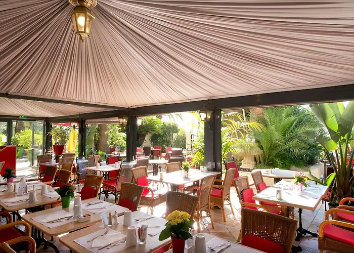 West End Promenade Hotel