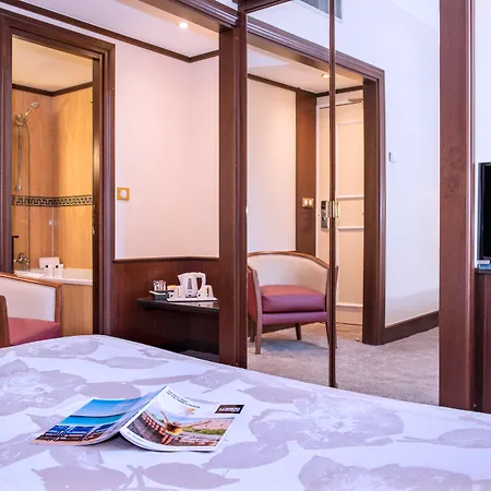 웨스트 엔드 프롬나드 니스