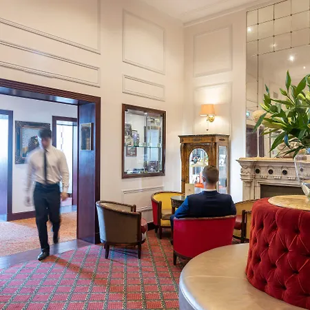 West End Promenade Hotel 4*