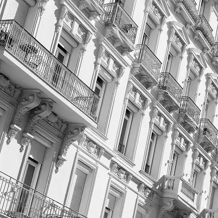 West End Promenade Hotel 4*