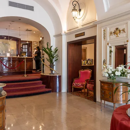 West End Promenade Hotel 4*