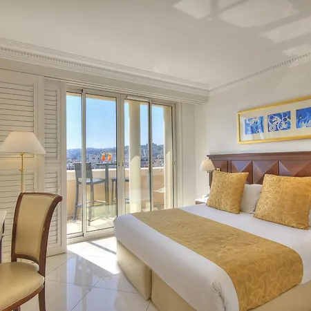 West End Promenade Hotel 4*