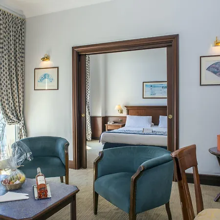 West End Promenade 4* Nice