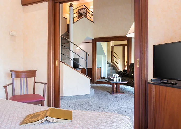 West End Promenade 4* Nice