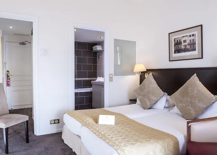 West End Promenade 4* Nice