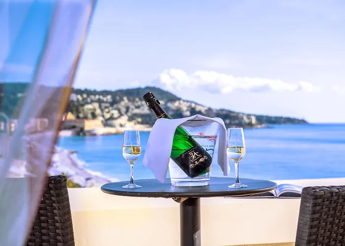 West End Promenade Hotel 4*