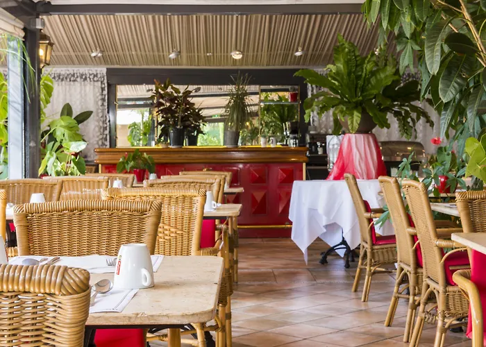 웨스트 엔드 프롬나드 니스