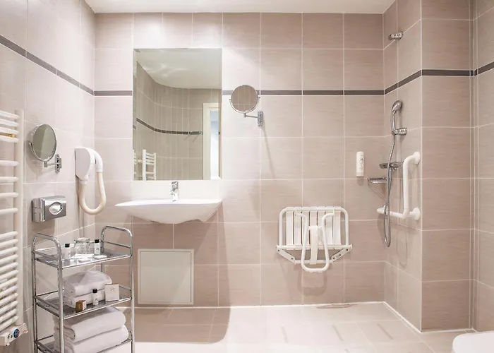 웨스트 엔드 프롬나드 호텔