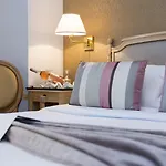 West End Promenade Hotel
