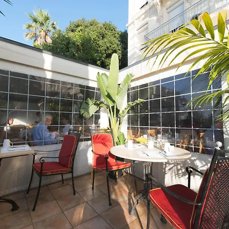 West End Promenade Ξενοδοχείο 4*