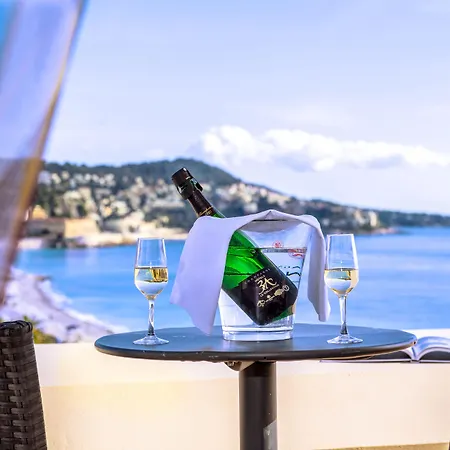 West End Promenade Ξενοδοχείο 4*