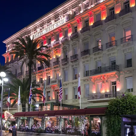 ويست إند بروميناد