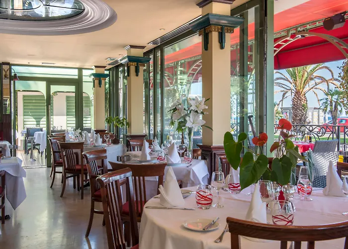 ウエスト エンド プロムナード